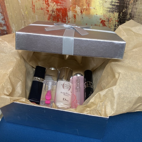 Dior Makeup and Skincare Set Bundle Luxury Gift Set - Picture 3 of 10